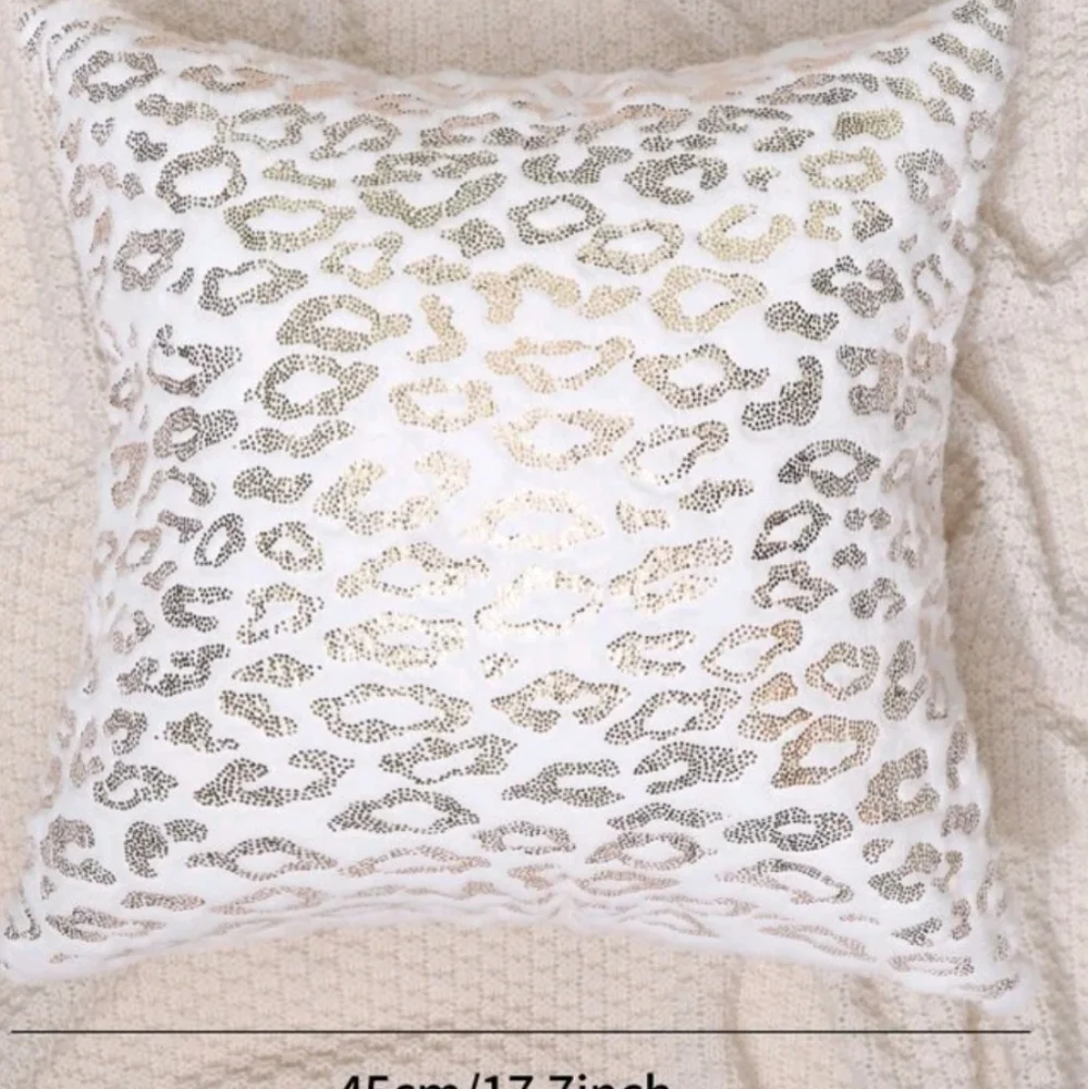 Leopard Decorative Throw Pillow Cover